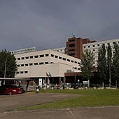 Herido grave un trabajador tras caer de una escalera en Badajoz