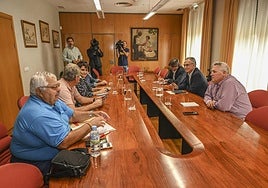 Reunión esta mañana entre el delegado del Gobierno y la asociación Salvemos el Guadinana