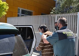 El procesa sale de los juzgados de Zafra, donde se instruyó el caso.