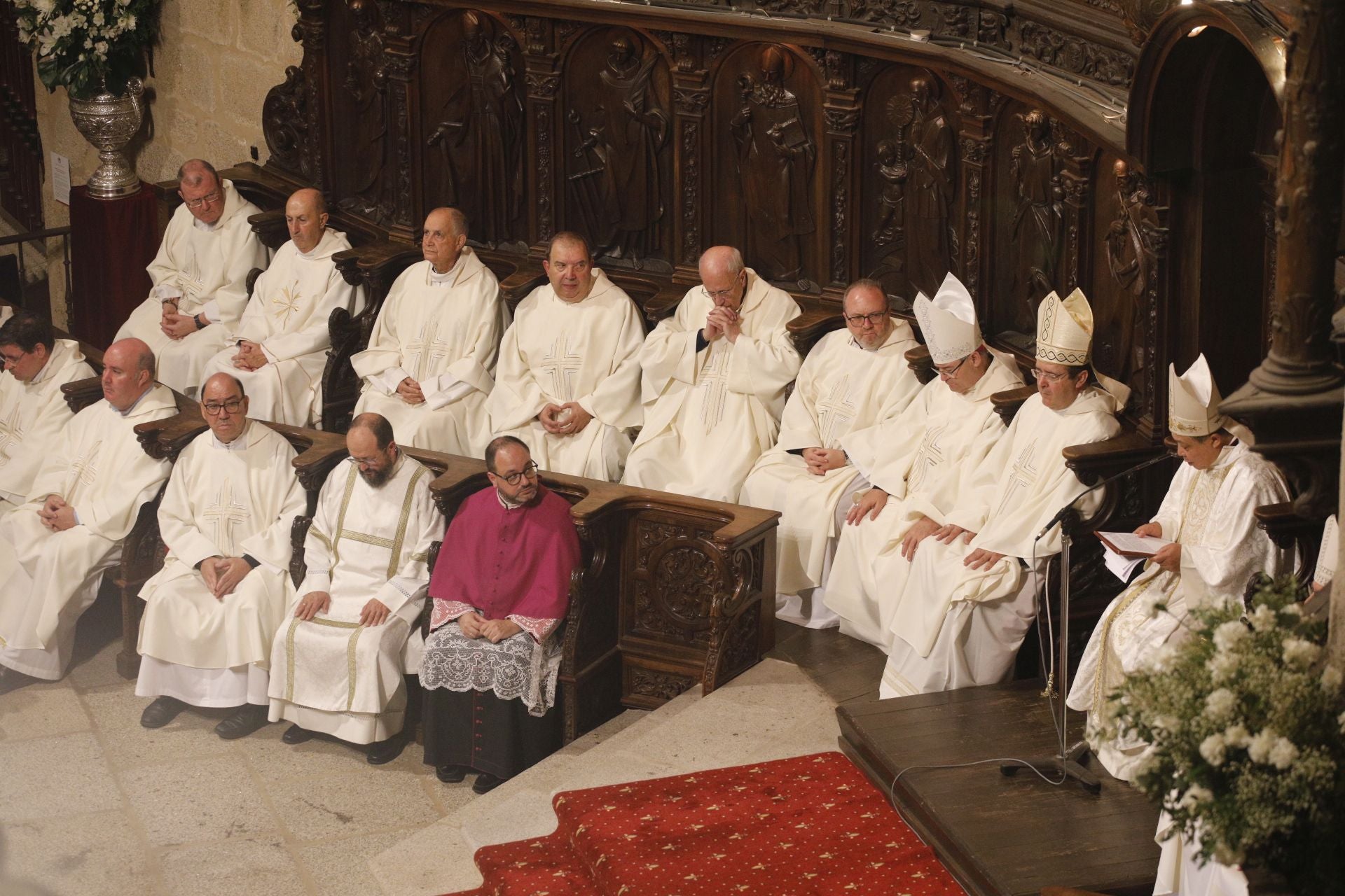 La misa pontifical por el Centenario de la patrona de Cáceres, en imágenes