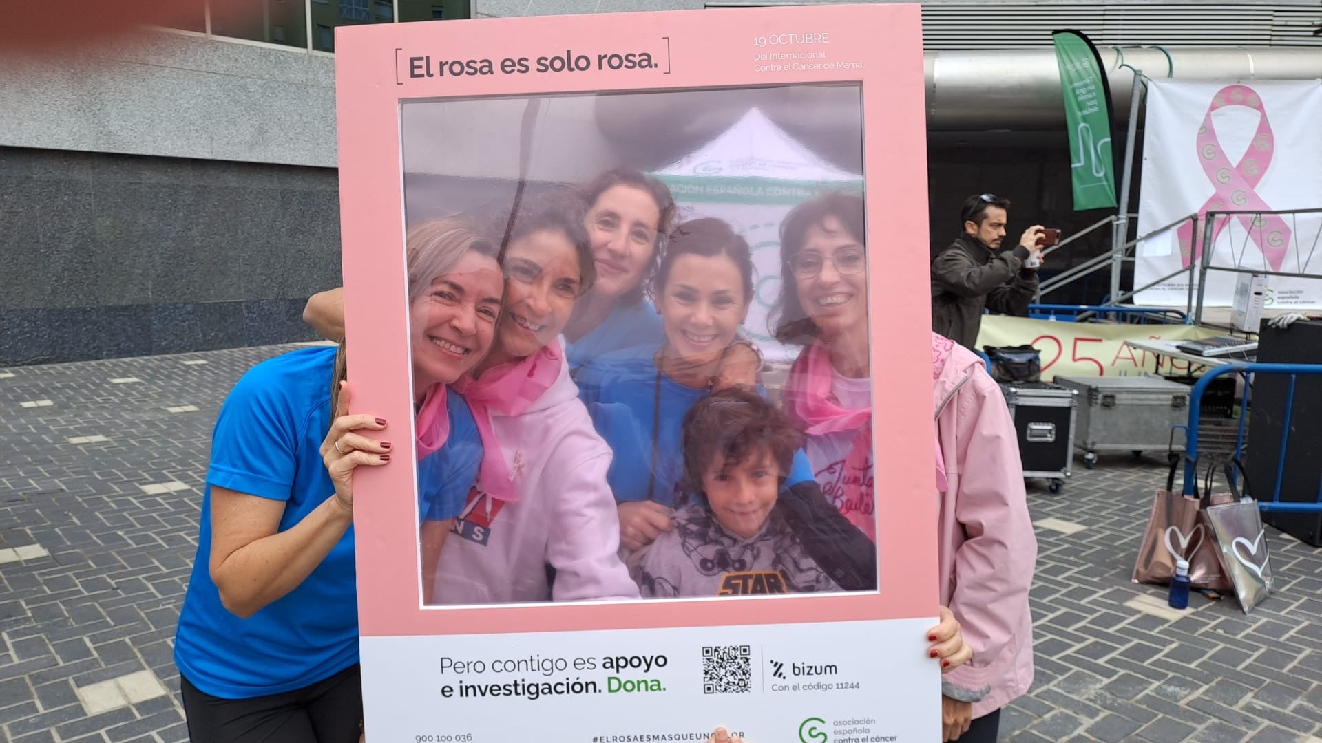 Fotos | Sesión de zumba en Badajoz contra el cáncer de mama