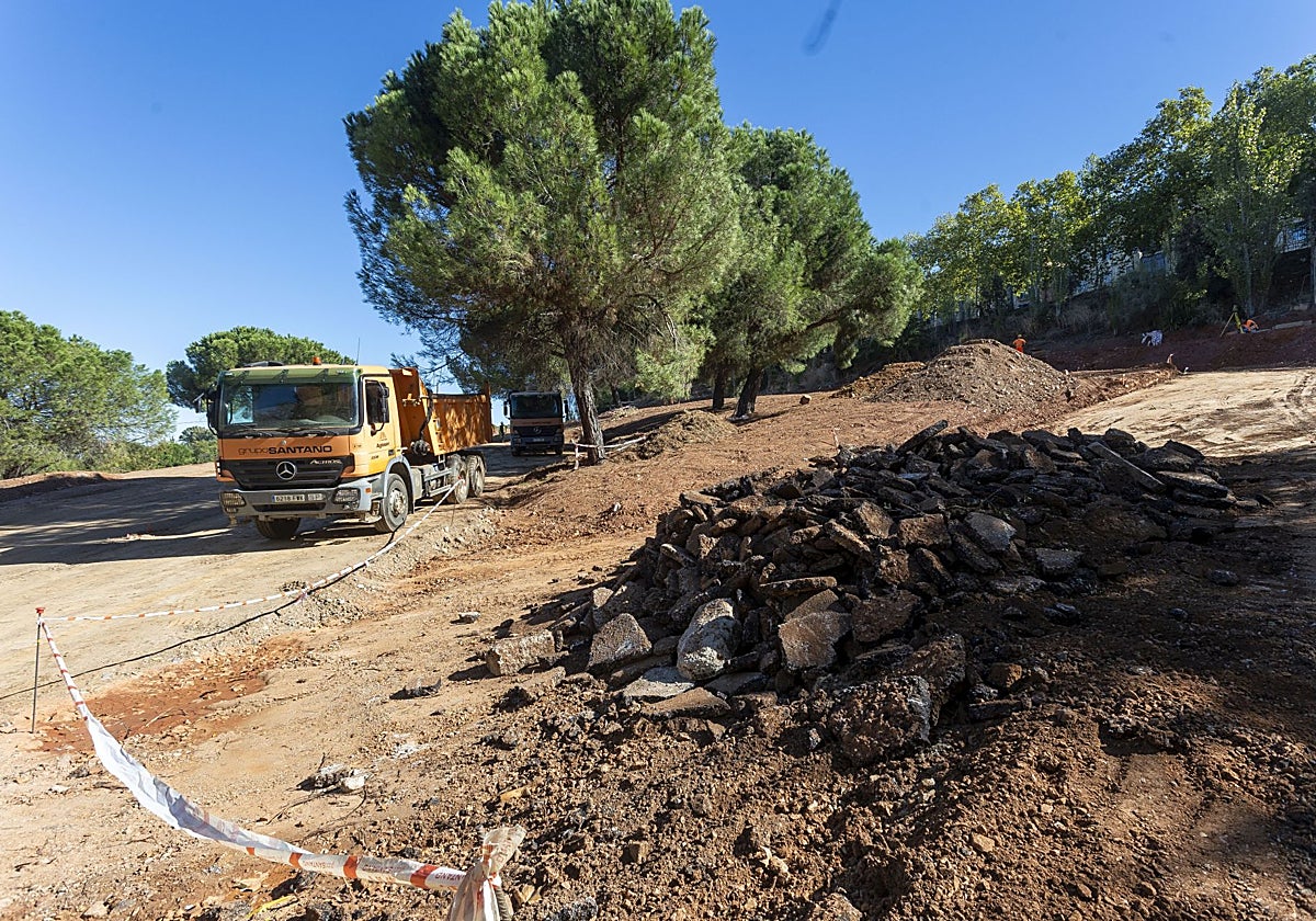 Obras en el parque del Príncipe para la ampliación del aparcamiento.