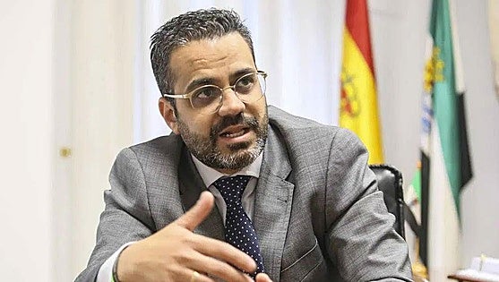 El alcalde de Olivenza: «Ni estamos en bancarrota ni ha habido mala gestión»