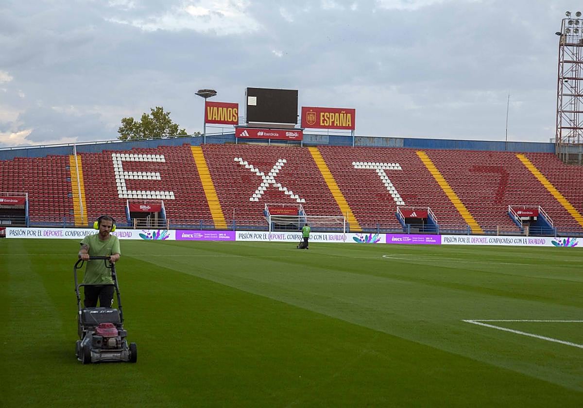 El Francisco de la Hera, a punto para el España-Canadá femenino.