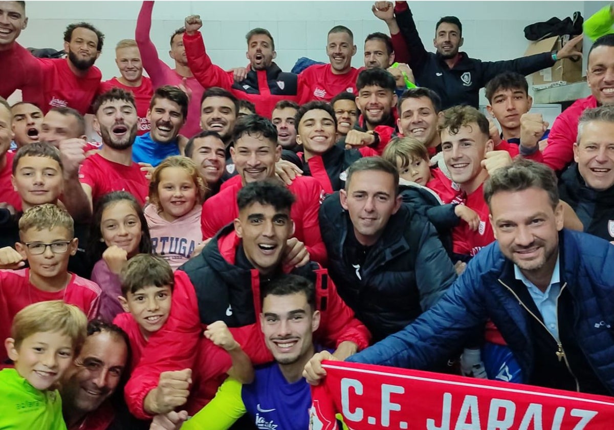 El 'matagigantes' Jaraíz celebra su gran marcha.