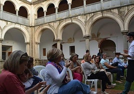 Degustación de dulces en una edición anterior del mercado.