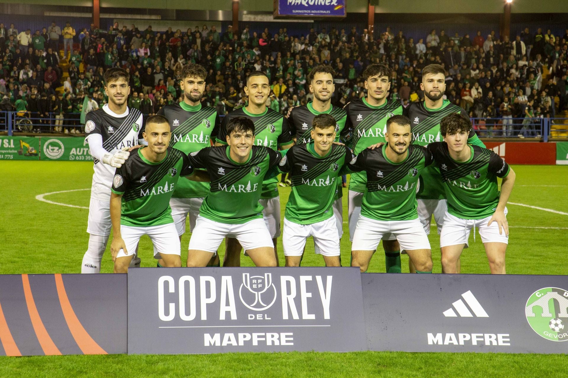 Fotos | El Betis golea al Gévora en el Francisco de la Hera