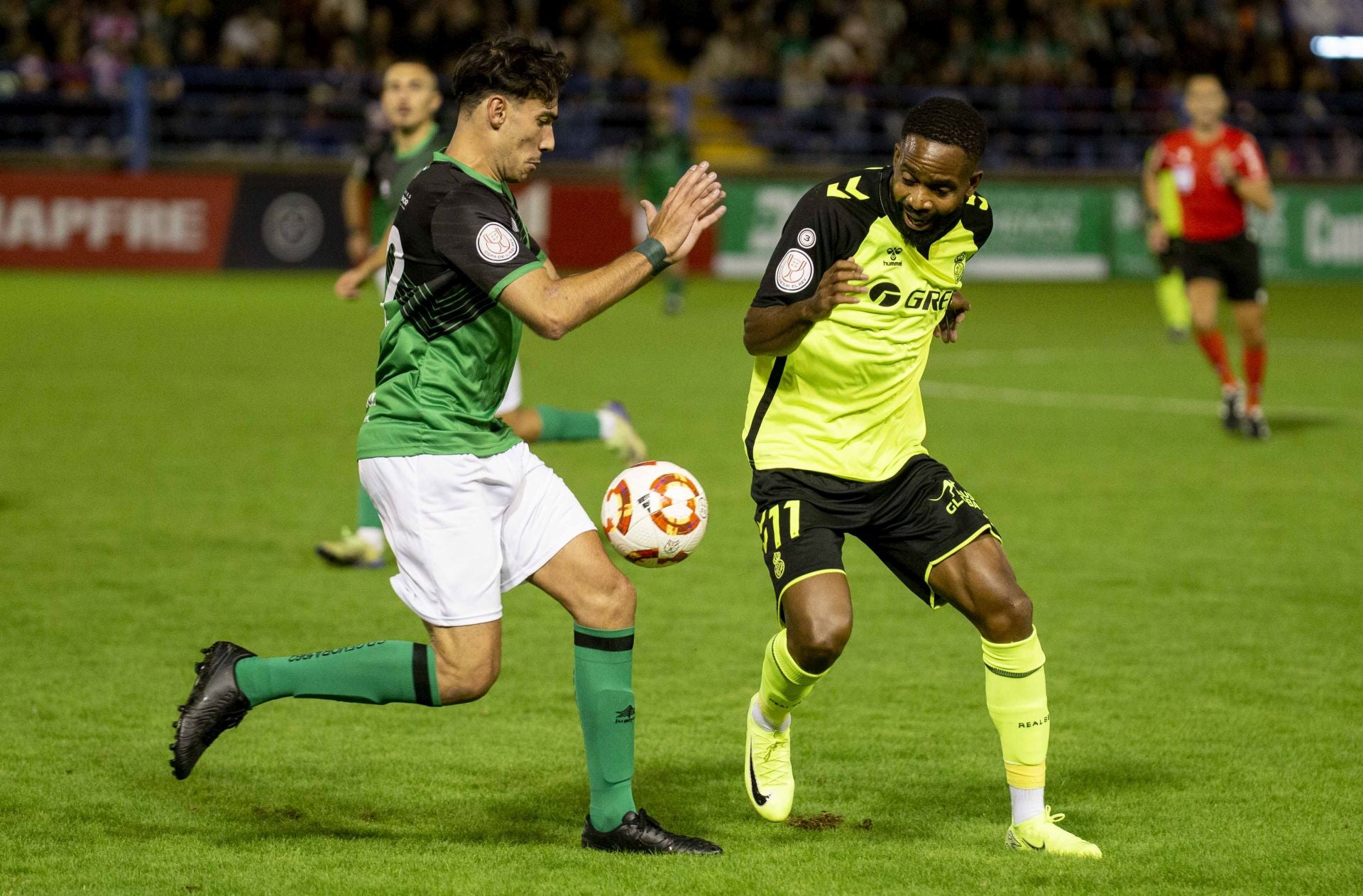 Fotos | El Betis golea al Gévora en el Francisco de la Hera