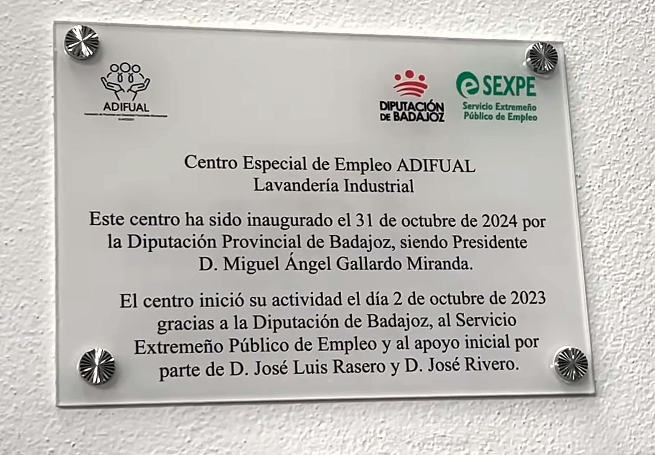 Rótulo descubierto durante la jornada