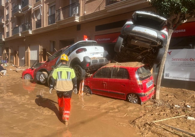 Las calles de las zonas afectadas por la DANA son auténticos barrizales.