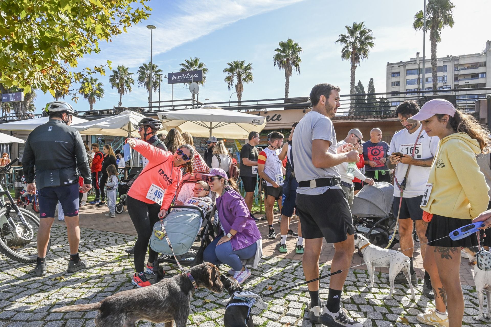 Fotos | Badajoz se solidariza corriendo con los afectados por la DANA