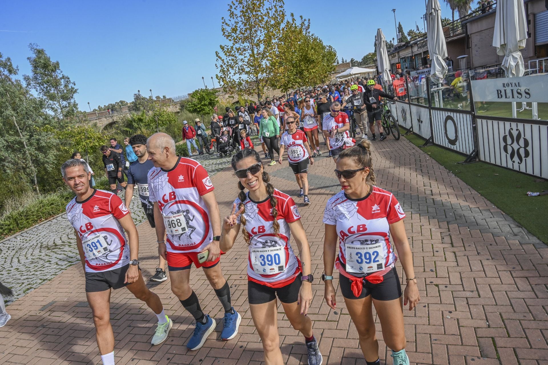 Fotos | Badajoz se solidariza corriendo con los afectados por la DANA
