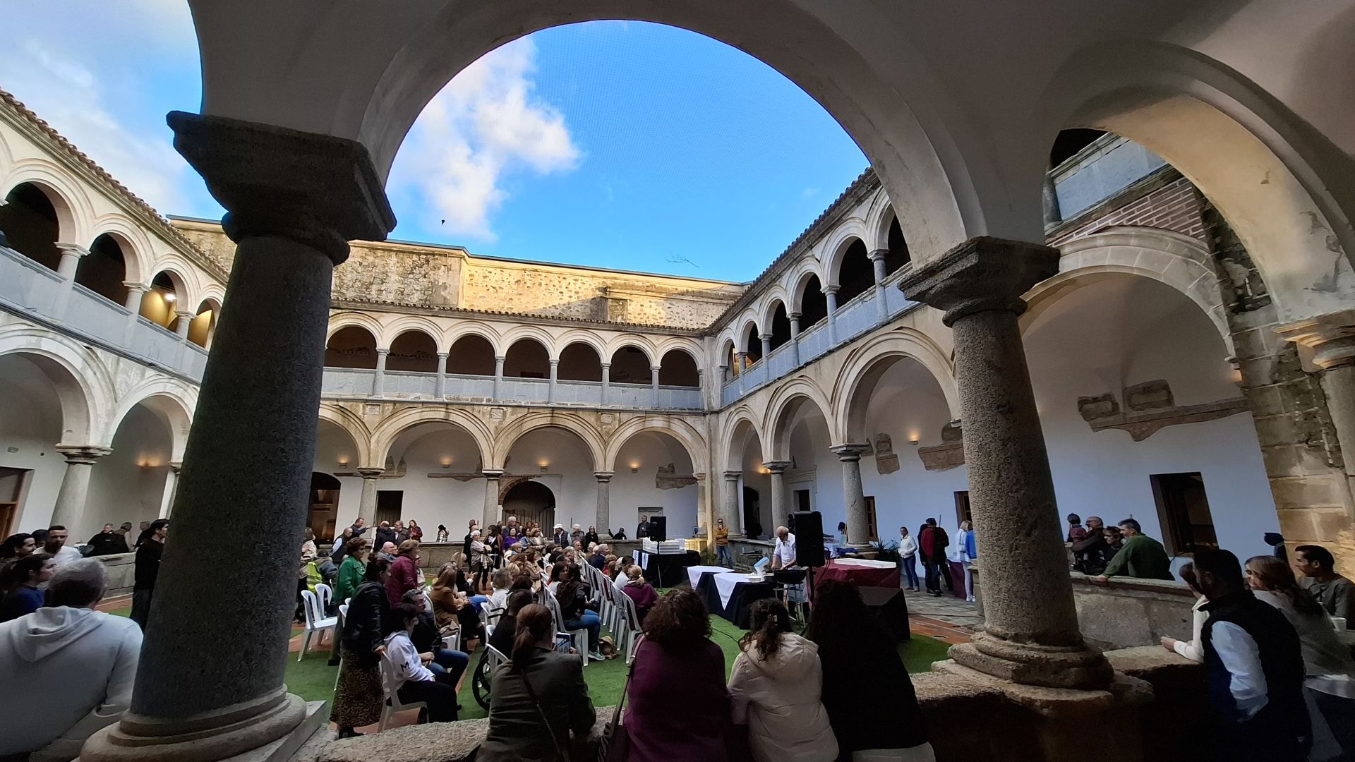Gran ambiente durante el Mercado de Dulces Conventuales