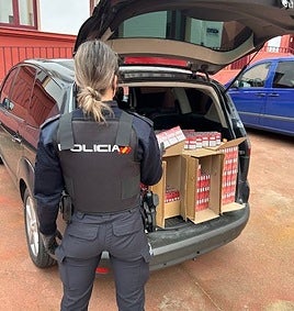 Detenido por ocultar 3.000 cajetillas de tabaco para contrabando valoradas en 16.000 euros