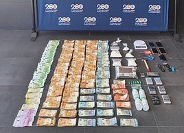 Material intervenido por los agentes.