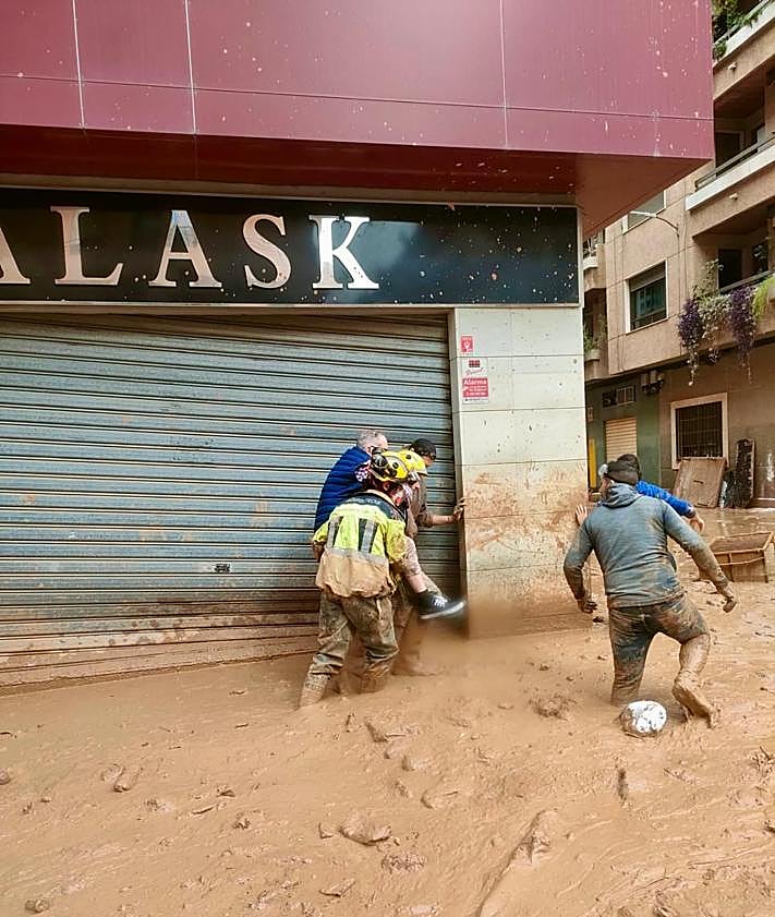 Imagen secundaria 2 - Bomberos de la Diputación de Cáceres