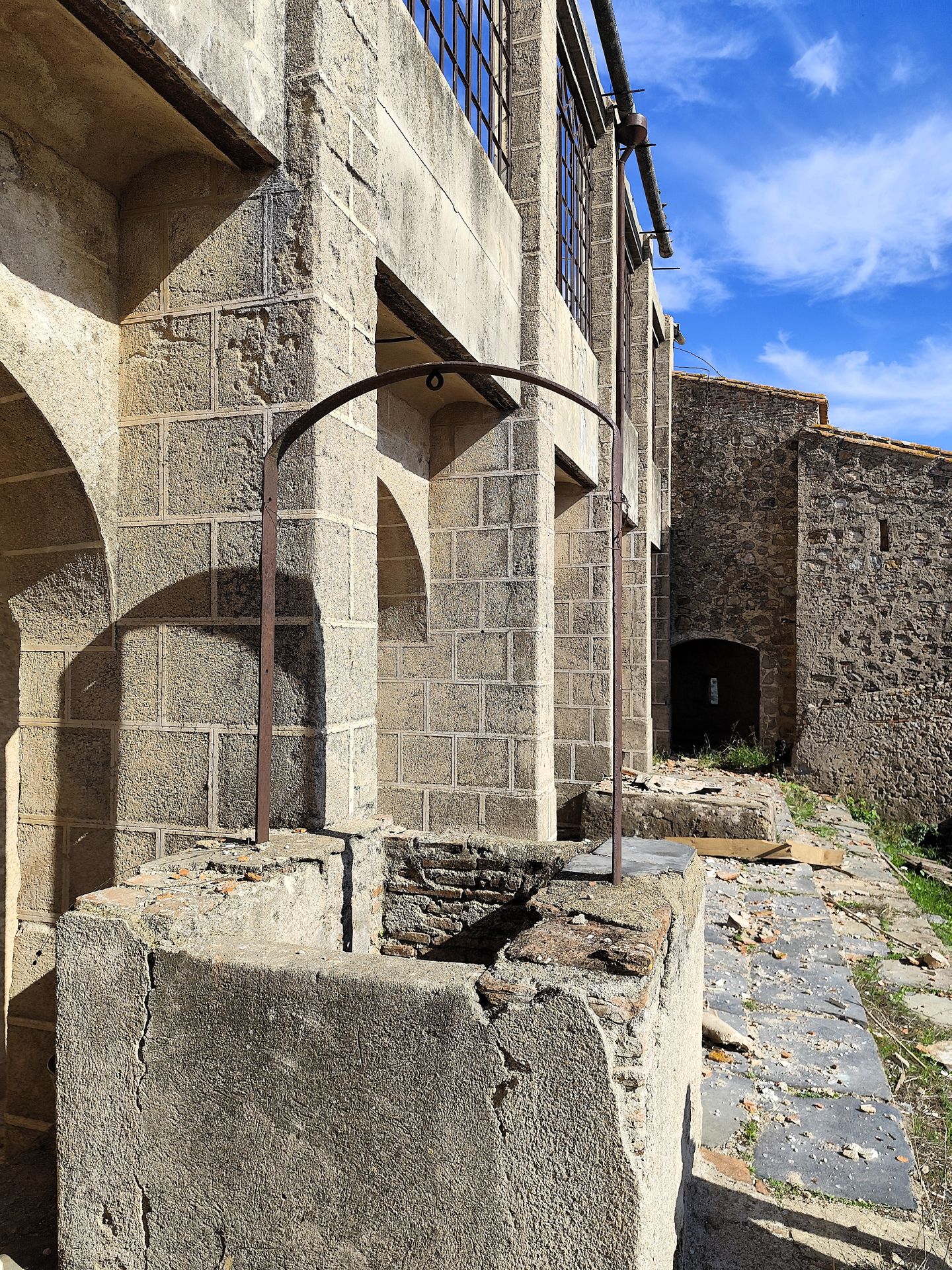 Obras de conversión del Castillo de Azagala en establecimiento hotelero