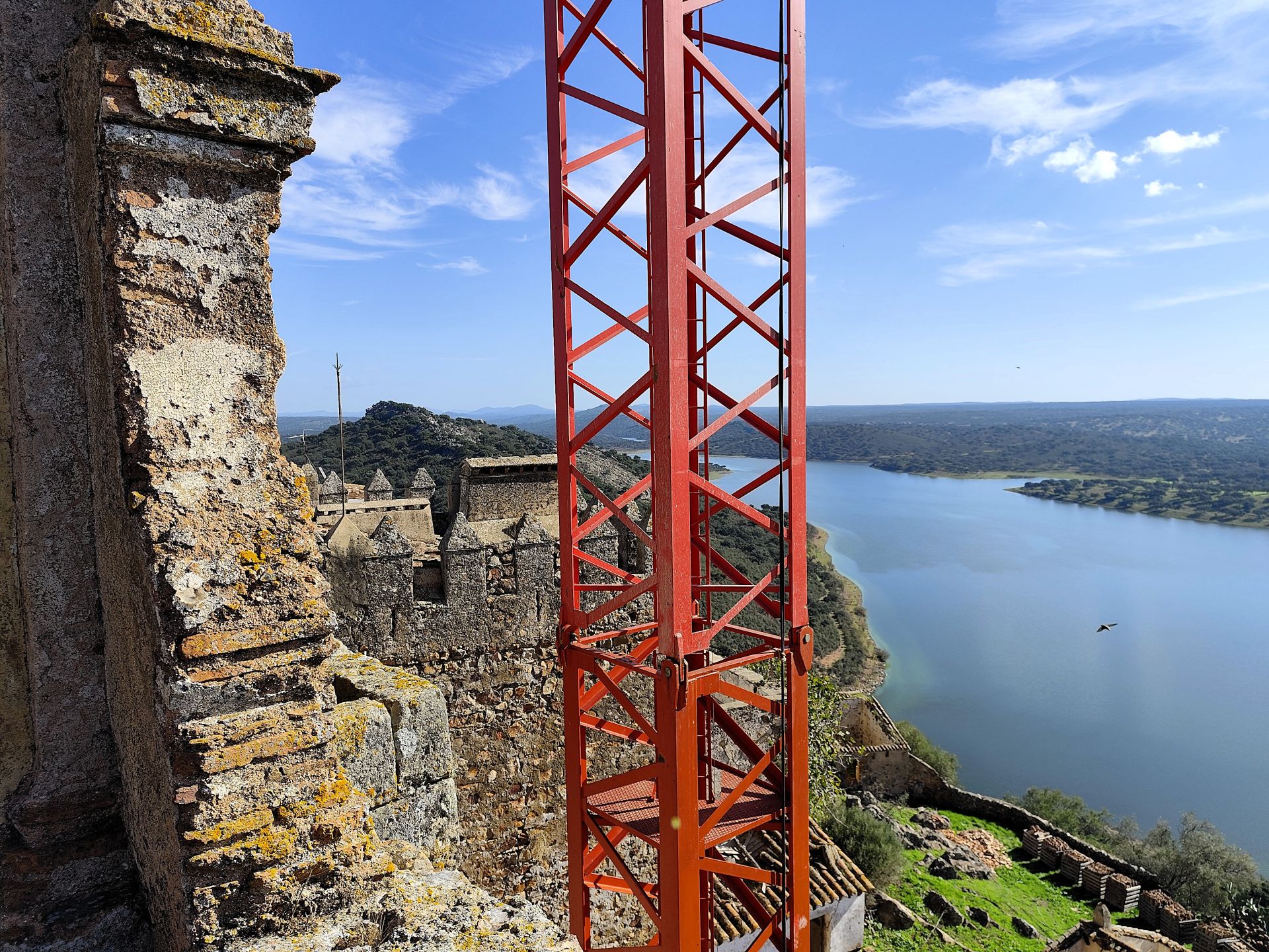 Obras de conversión del Castillo de Azagala en establecimiento hotelero