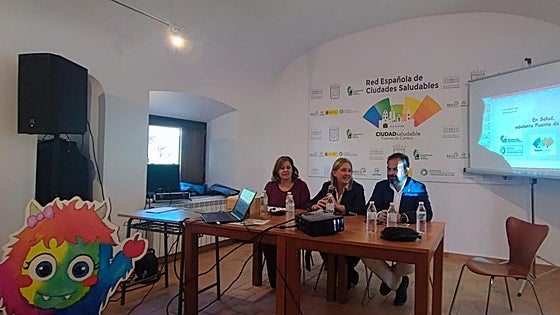La alcaldesa de Fuente de Cantos destaca la colaboración comunitaria en el cierre del proyecto «Ciudades Saludables»