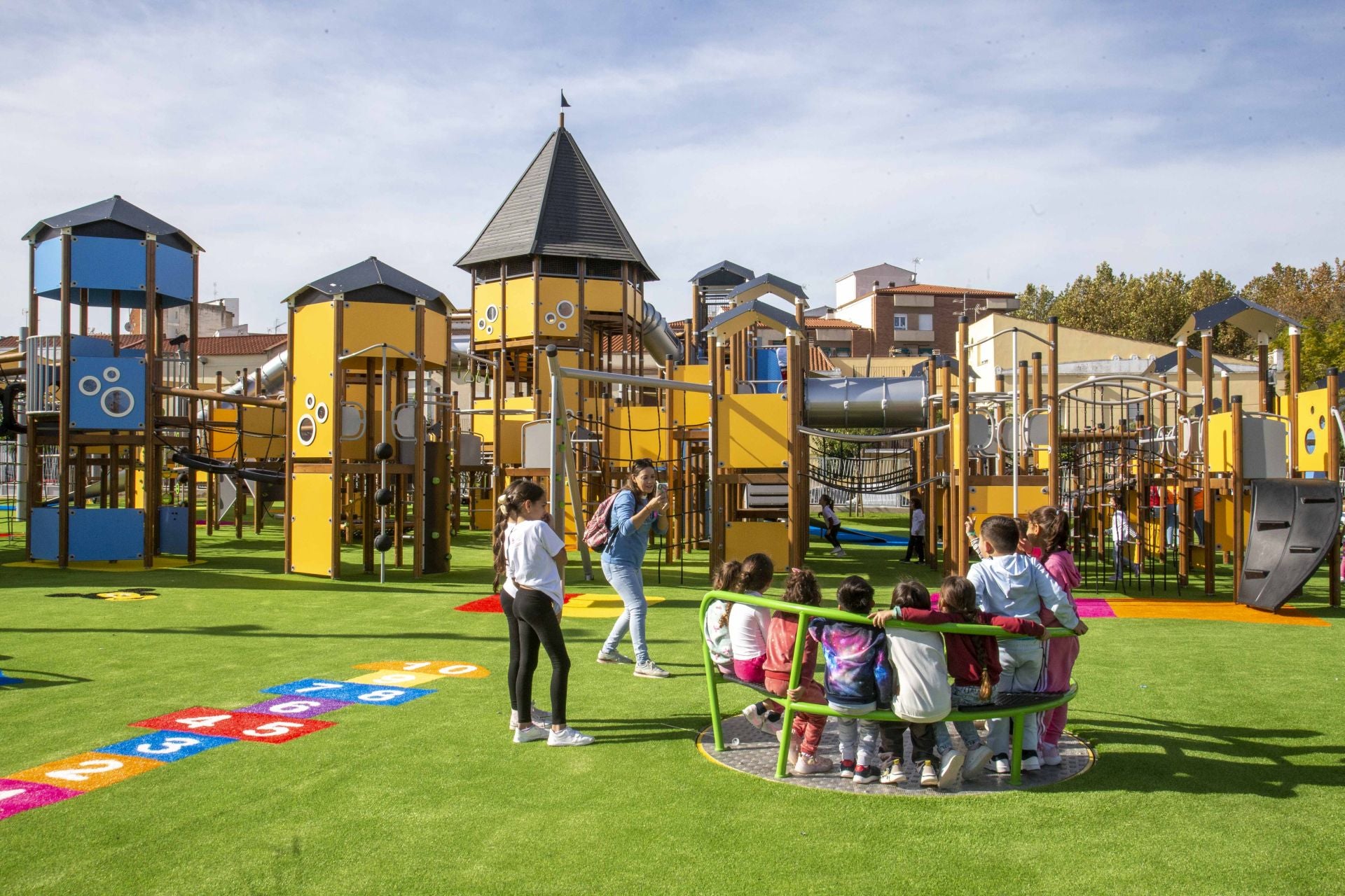 La &#039;Ciudad de la Infancia&#039; de Mérida abre sus puertas con seis áreas de juegos