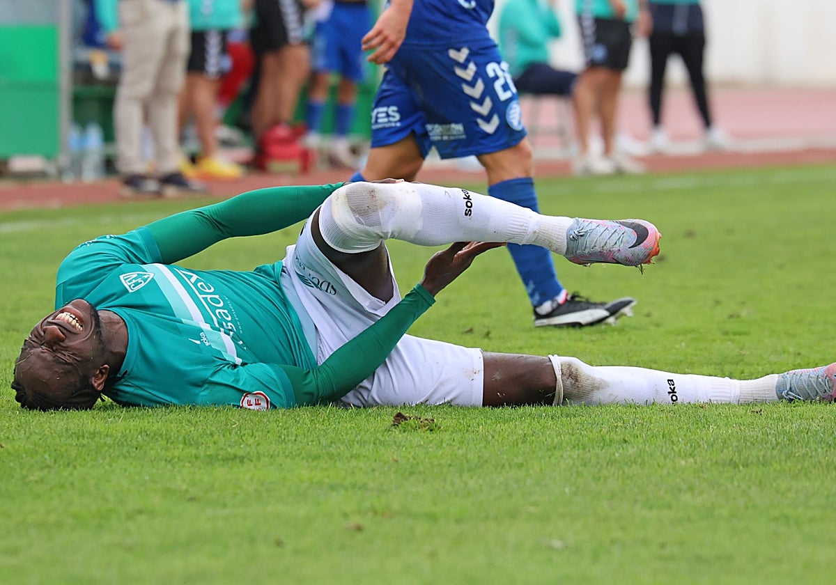 Adighibe será intervenido del menisco de su rodilla izquierda.