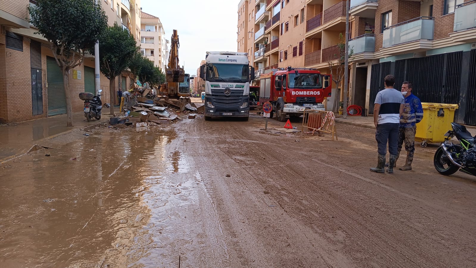 Imagen después - Así te ha contado HOY sobre el terreno los efectos de la DANA en Valencia