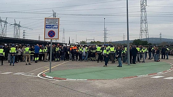 Los trabajadores extremeños guardan un minuto de silencio por los afectados de la DANA