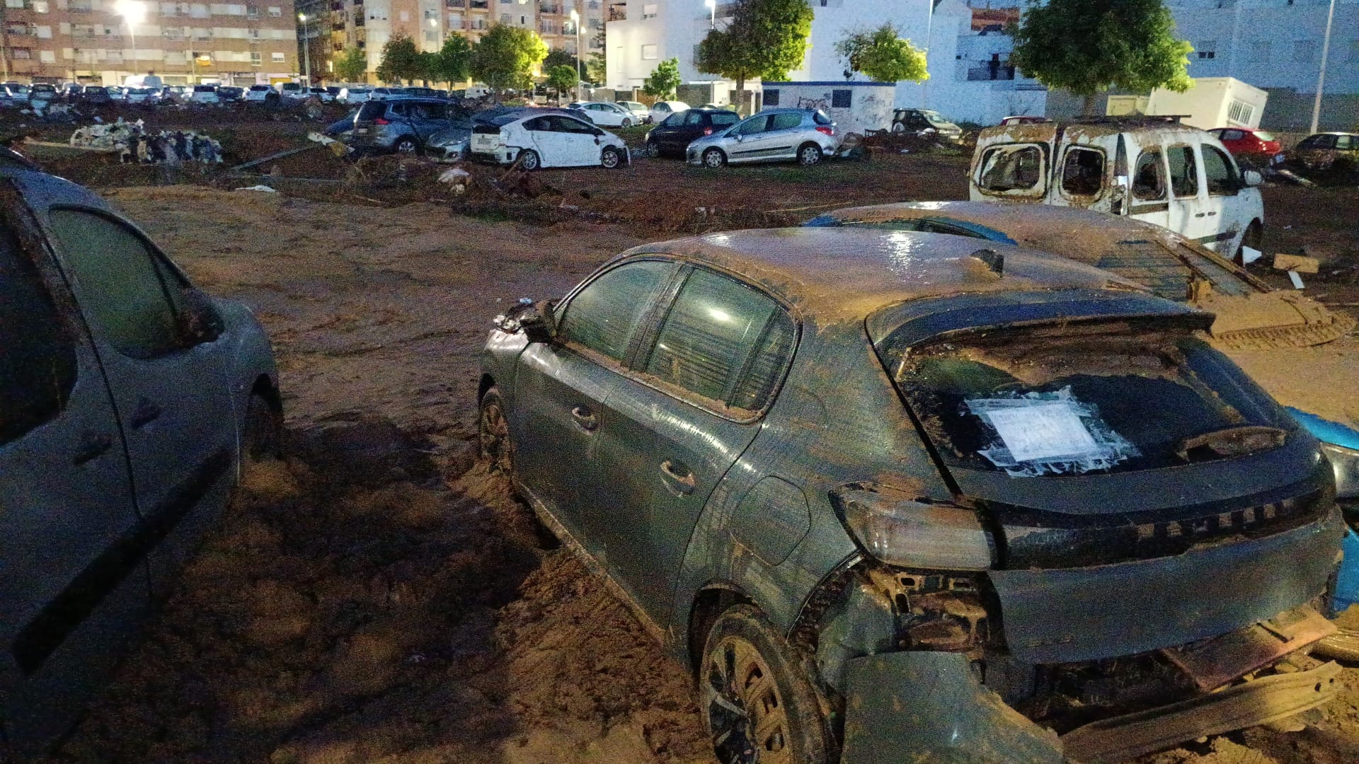 Imagen después - Así te ha contado HOY sobre el terreno los efectos de la DANA en Valencia
