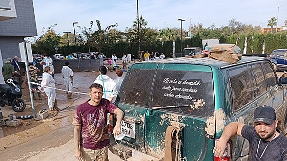 Los héroes extremeños del garaje llegan en 4x4