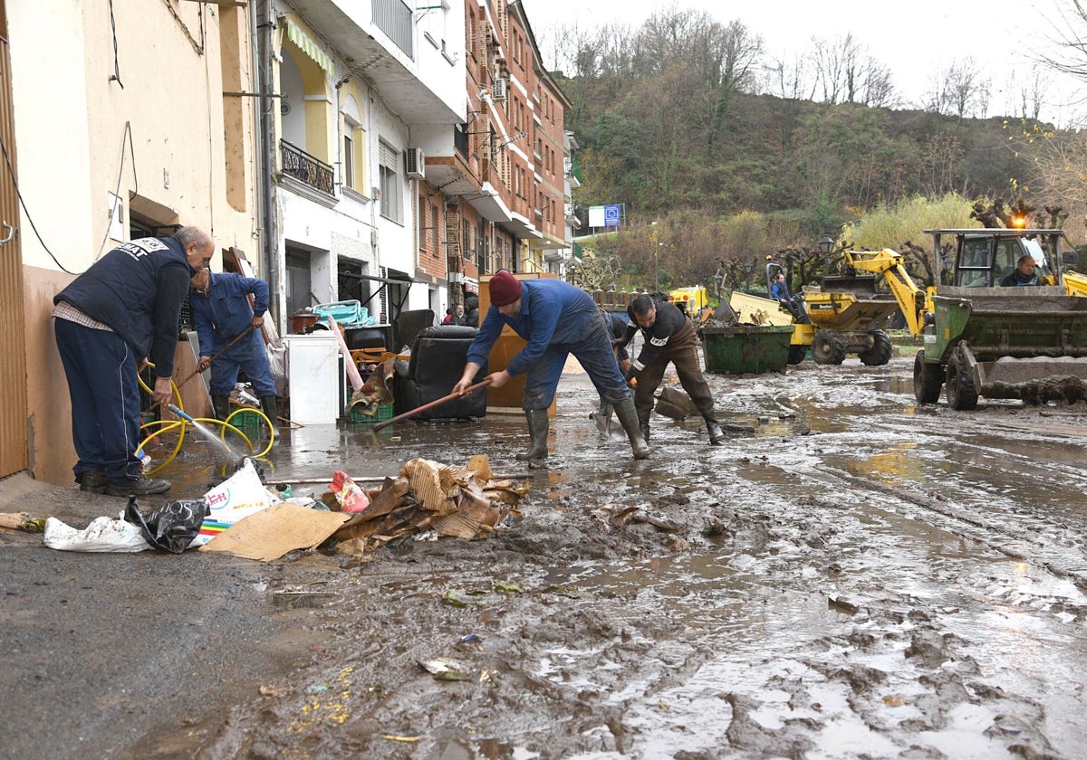 Inundación en el año 2019 en Navaconcejo, localidad considerada «de especial relevancia» por el riesgo de riadas.