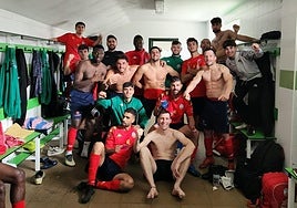 El Montehermoso celebra la victoria en Navalmoral.