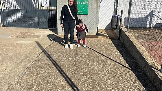 Un error burocrático deja a Manuela dos meses sin apoyo