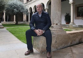 Fabián Lavado, en el claustro del conventual, sede de la Junta.