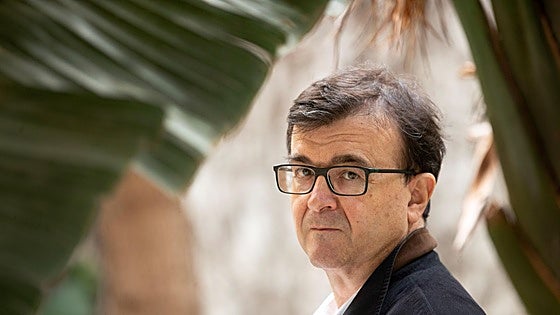 Javier Cercas: «Me encantaría tener otra vida para poder quedarme en Extremadura»