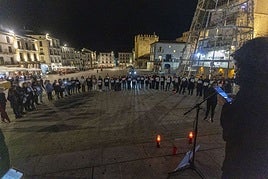 Fotos | Así ha sido la vigilia en Cáceres contra los asesinatos por violencia machista