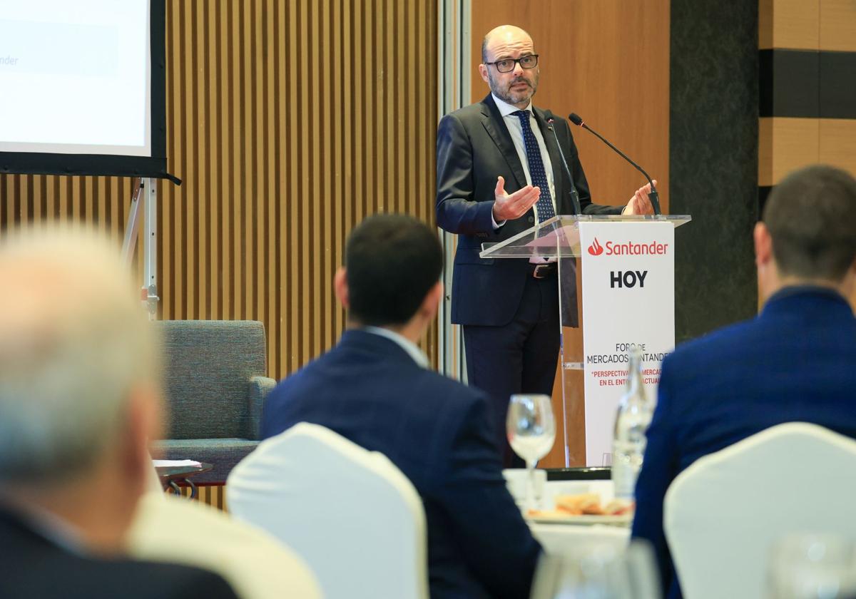 Justiniano Cortés, director territorial de Extremadura de Banco Santander.