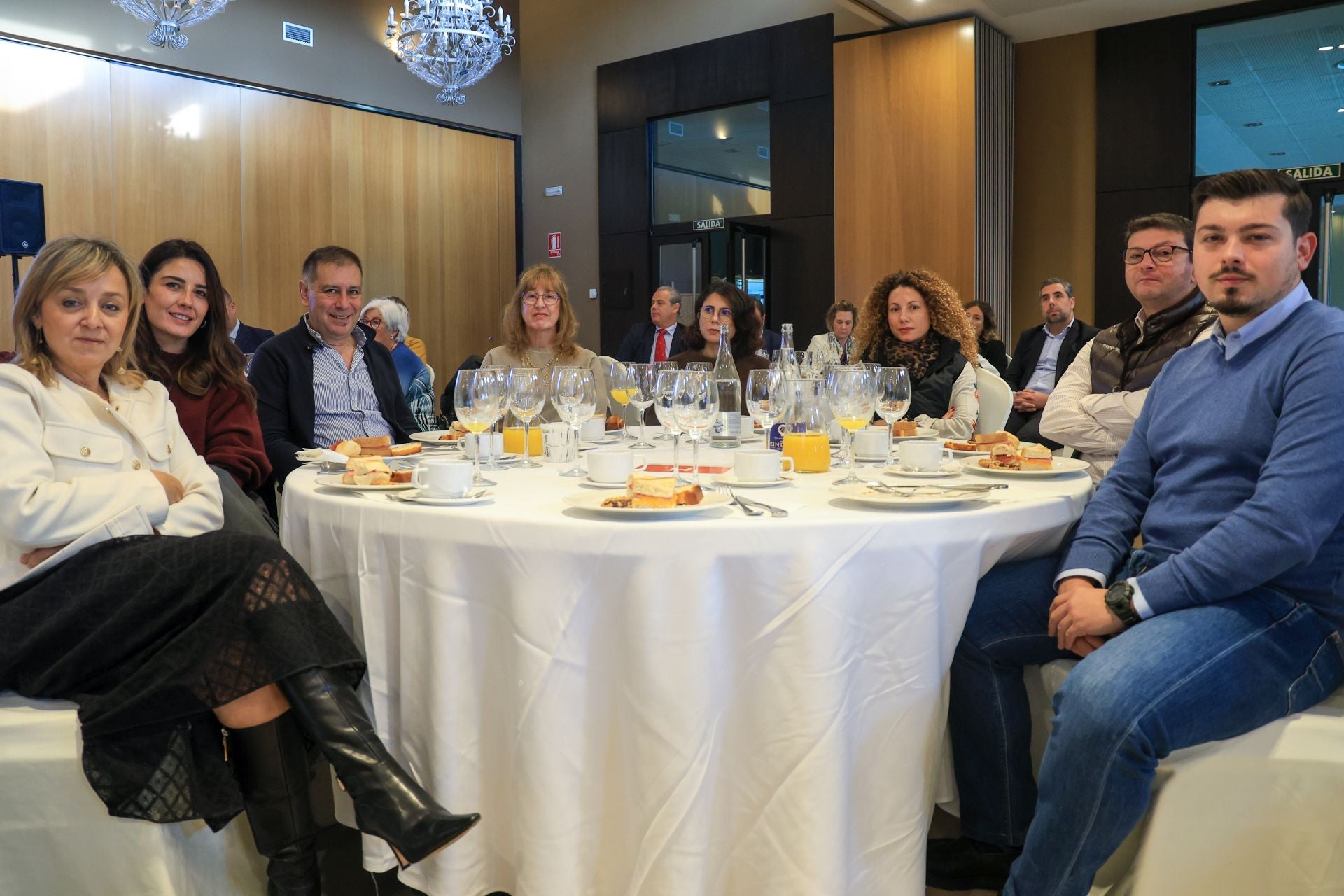 Valle Guisado, Mª José Sánchez, Celestino Canorea, Marina Amada Tena, Manuela Sierra, Eva Mª Sierra, Antonio José Pinual y Antonio Pinual.