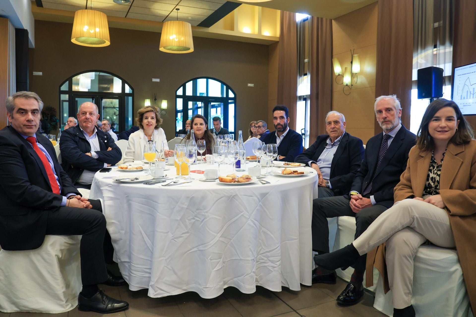 Alfonso Sánchez, Ángel Lozano, Nela Liviano, Juana Gutiérrez, Ramón Pino, Justo Pino, Alejandro Llano-Ponte y Mª Ángeles Prieto.
