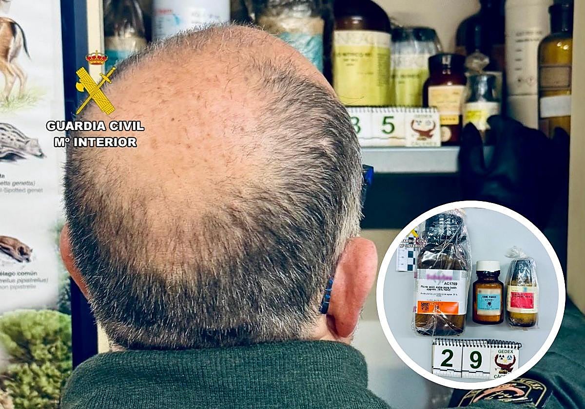 Un agente del Grupo de Especialistas en Desactivación de Artefactos Explosivos y de naturaleza NRBQ retira un bote de ácido pícrico en un centro educativo.