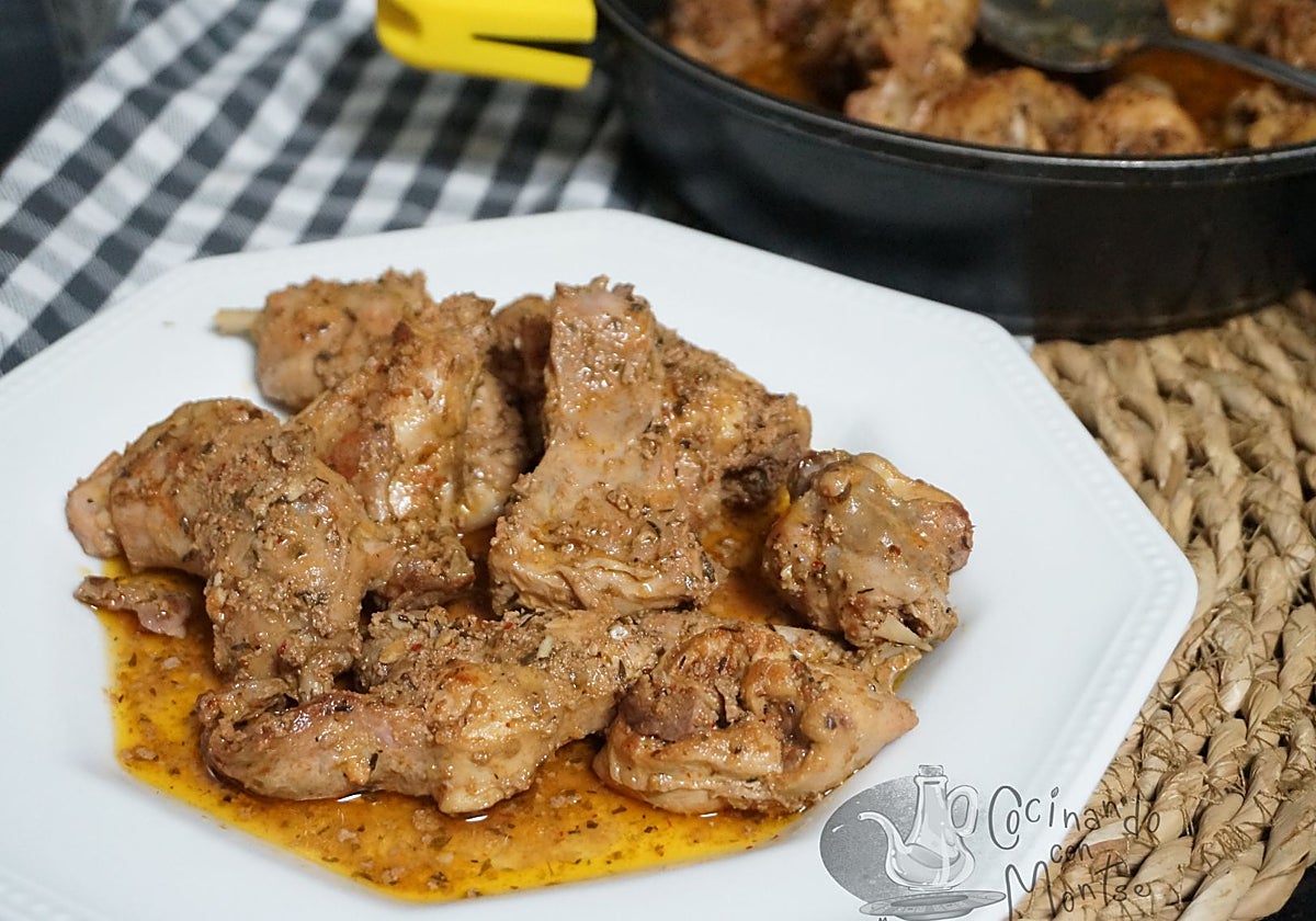 Prepara un buen pan, porque este plato tiene una salsa irresistible.