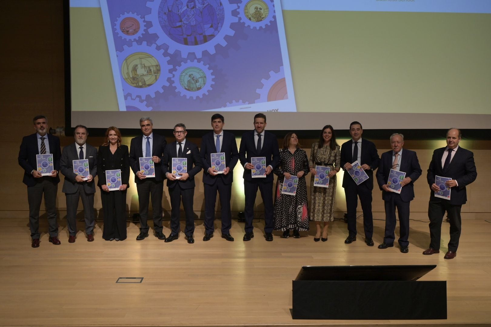 Fotos | Presentación de la quinta edición de la revista Quién es Quién en Extremadura