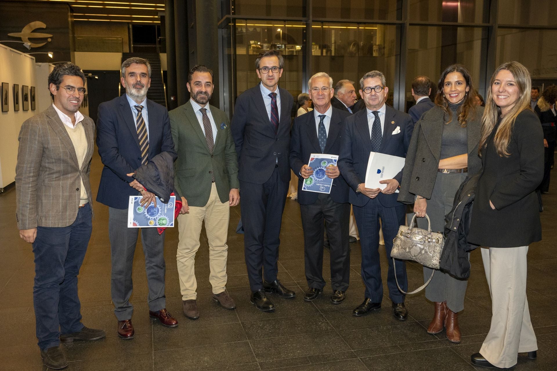 Rodrigo Tendeiro, Adrián Urbano, César Corcho, Fran Villalba, Ignacio Guajardo, José Manuel Cansino, Marta Giralt y Mamen Gómez.