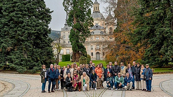 La expedición campanariense disfruta de Segovia, San Lorenzo de El Escorial y Ávila