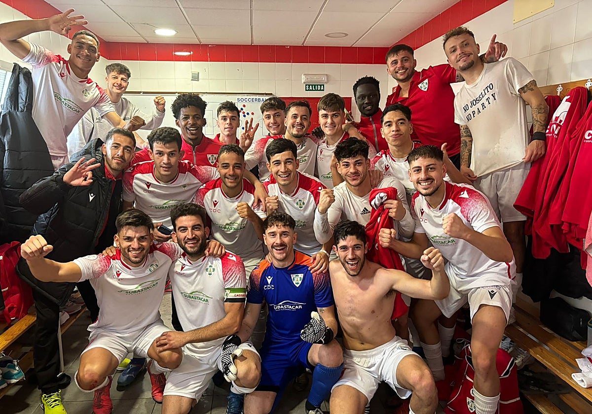 El Castuera festeja su mayor victoria y además ante un grande.