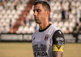 Javier Bonaque al término de un partido en el Romano.