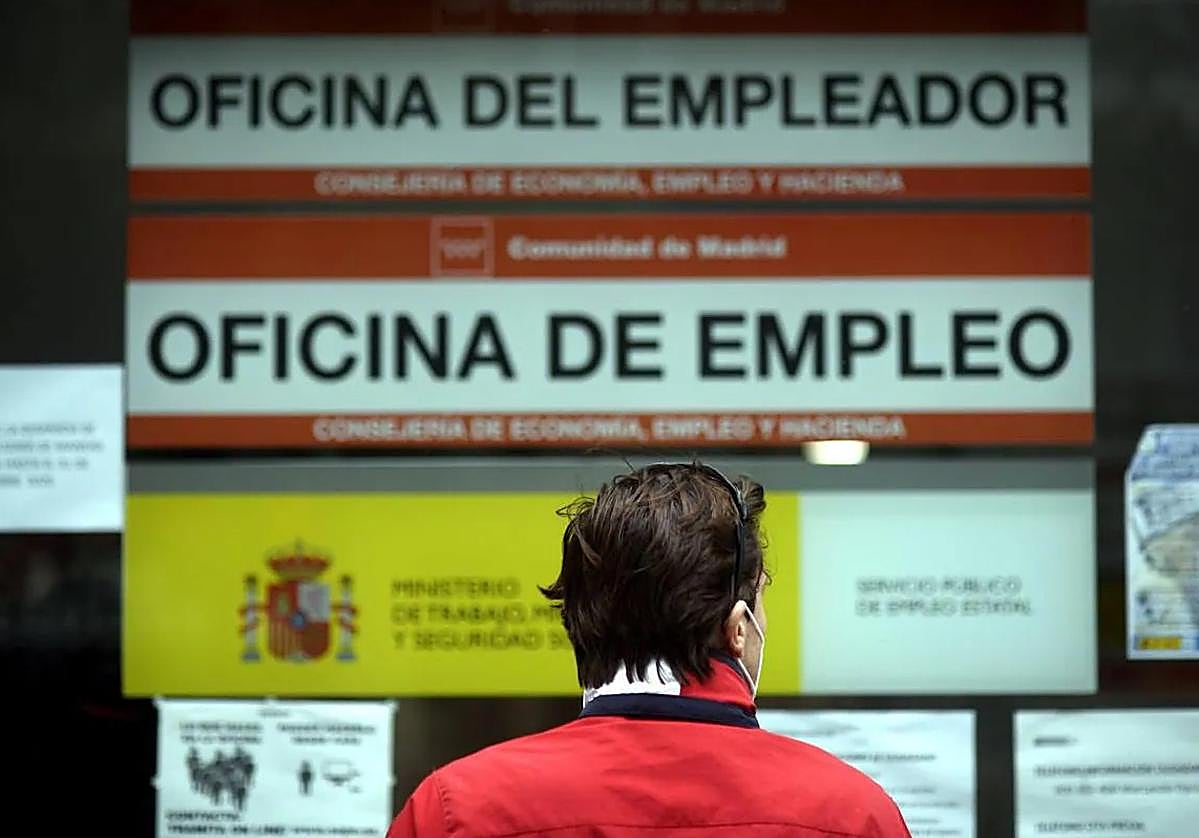 El desempleo baja en 534 personas en noviembre en Extremadura hasta los 72.233 desempleados