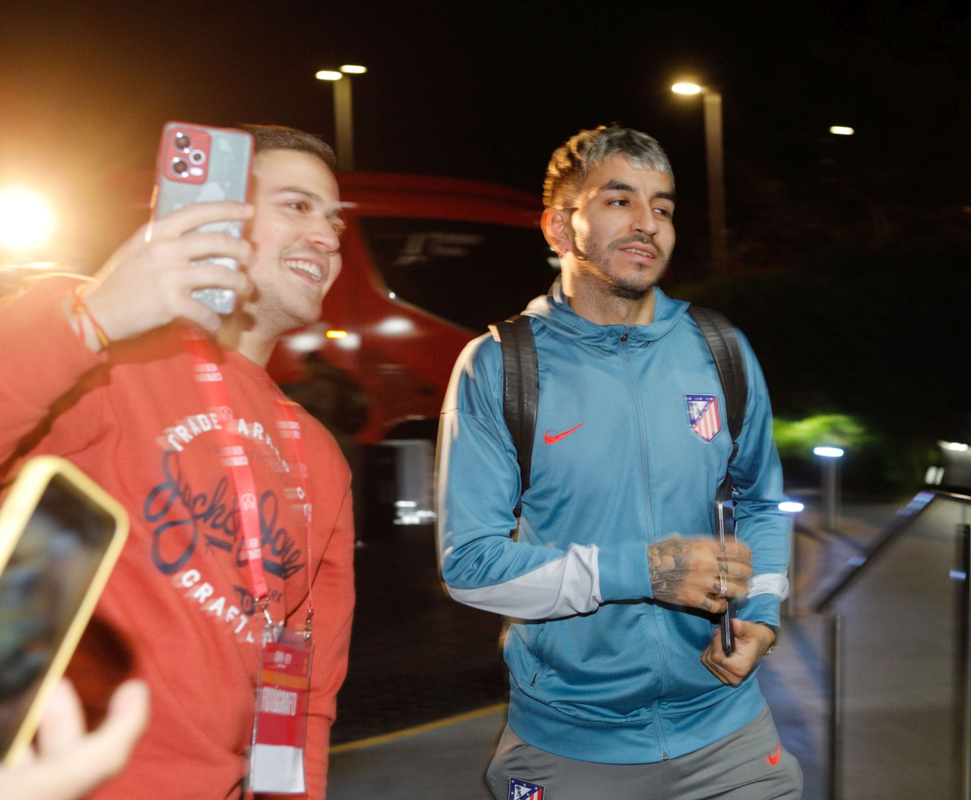 Así ha sido la llegada de los jugadores del Atlético de Madrid a Cáceres