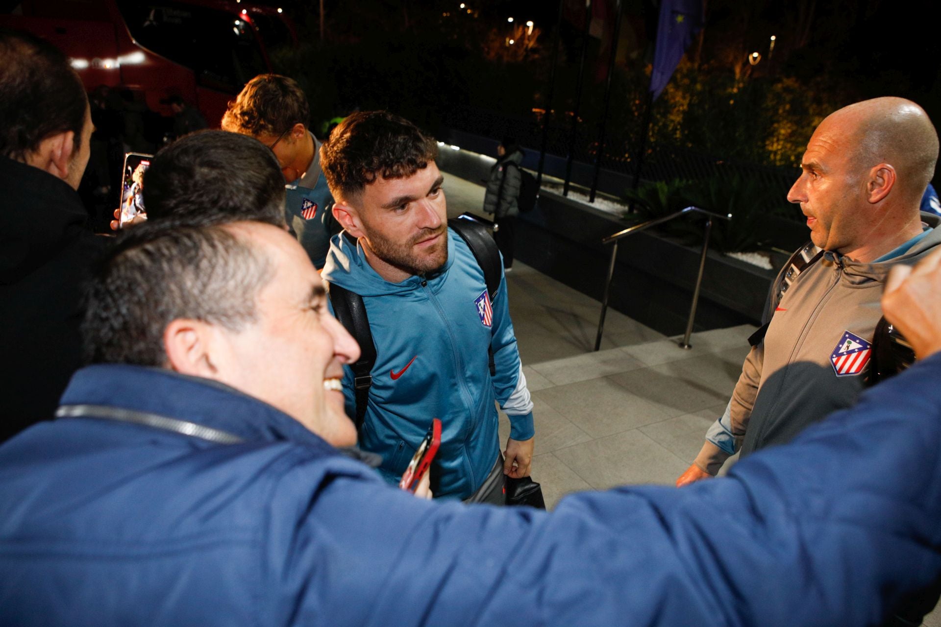 Así ha sido la llegada de los jugadores del Atlético de Madrid a Cáceres