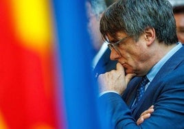 Denuncian la apertura de un expediente a un guardia civil de Badajoz por consultar la matrícula de Puigdemont