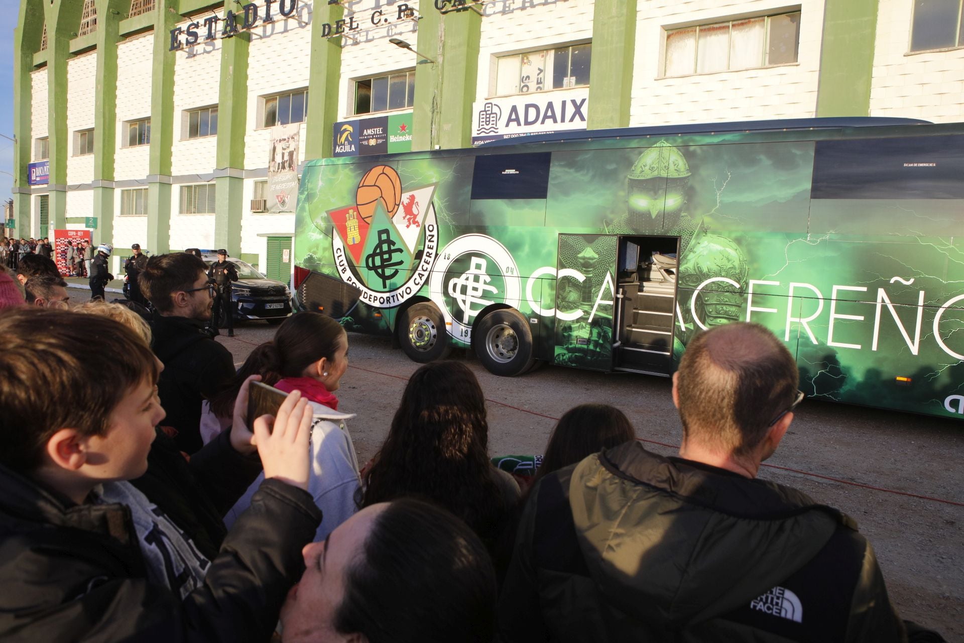 Fotos | Fiesta en Cáceres para recibir al Atlético de Madrid